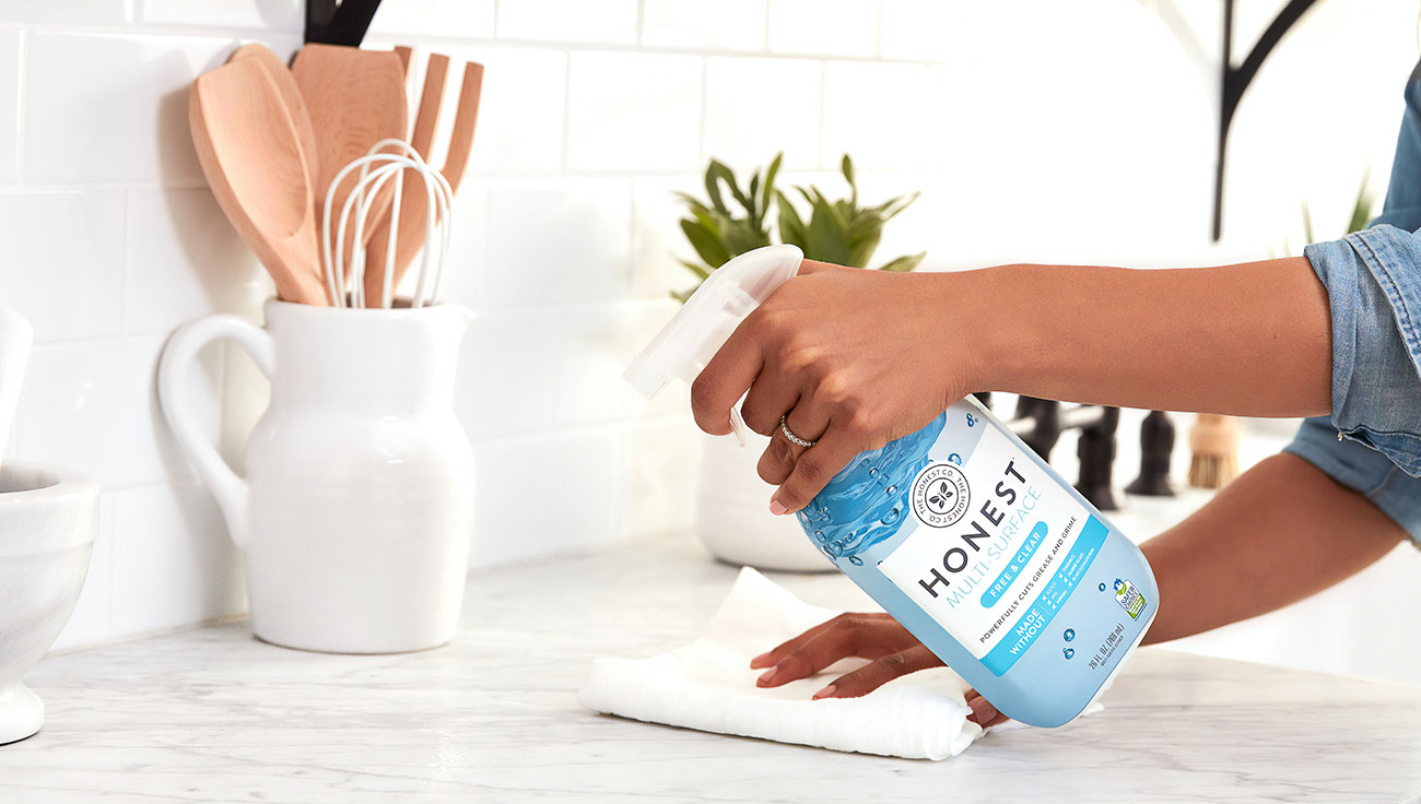 Woman cleaning service-3